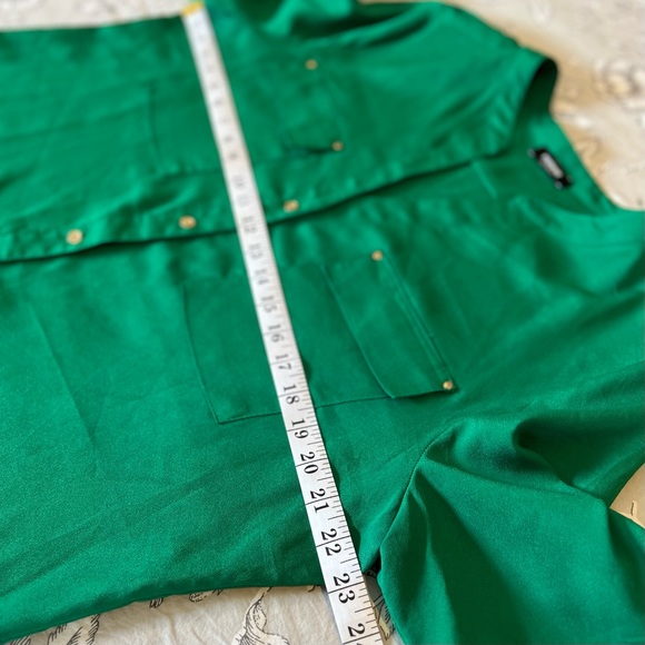 Premise Studio Green blouse - Picture 8 of 13